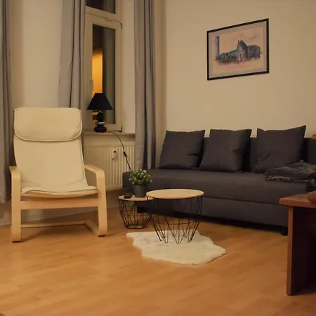 Gemutliches Altbau-apartment In Arena-nahe Apartamento